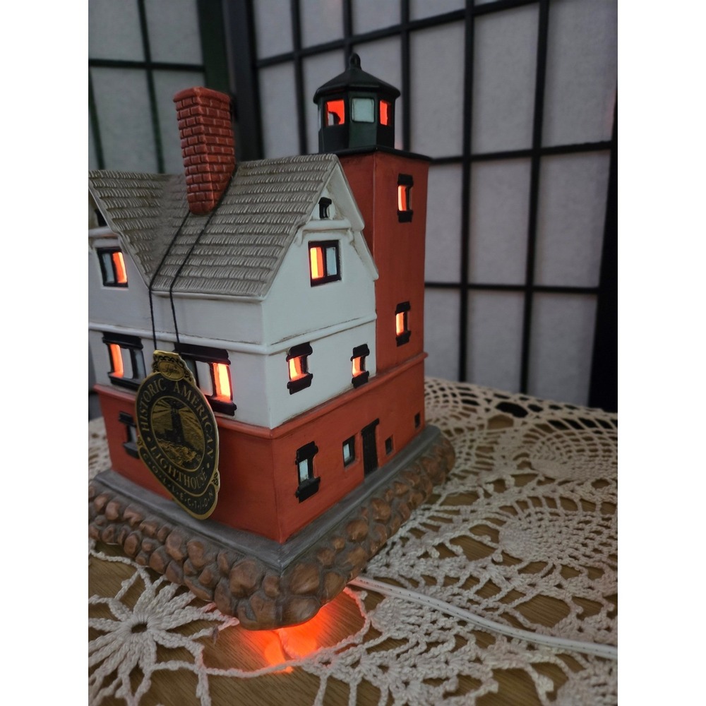 Lefton Round Island Michigan Lighthouse 1895 Figurine Lighted 10969 1996 - Picture 9 of 16